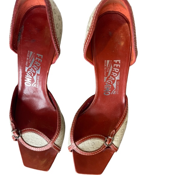 Salvatore Ferragamo Kitten Heel Open Toe Red Leather Fabric Women's Size 7 - Picture 3 of 8